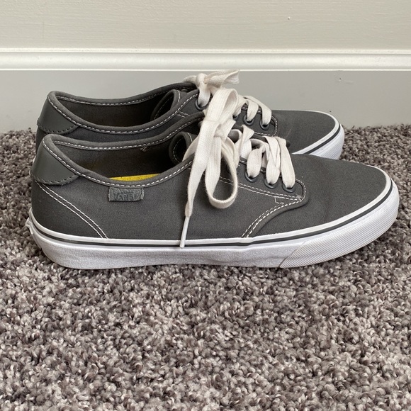 Vans Shoes - Women’s low top Vans size 8